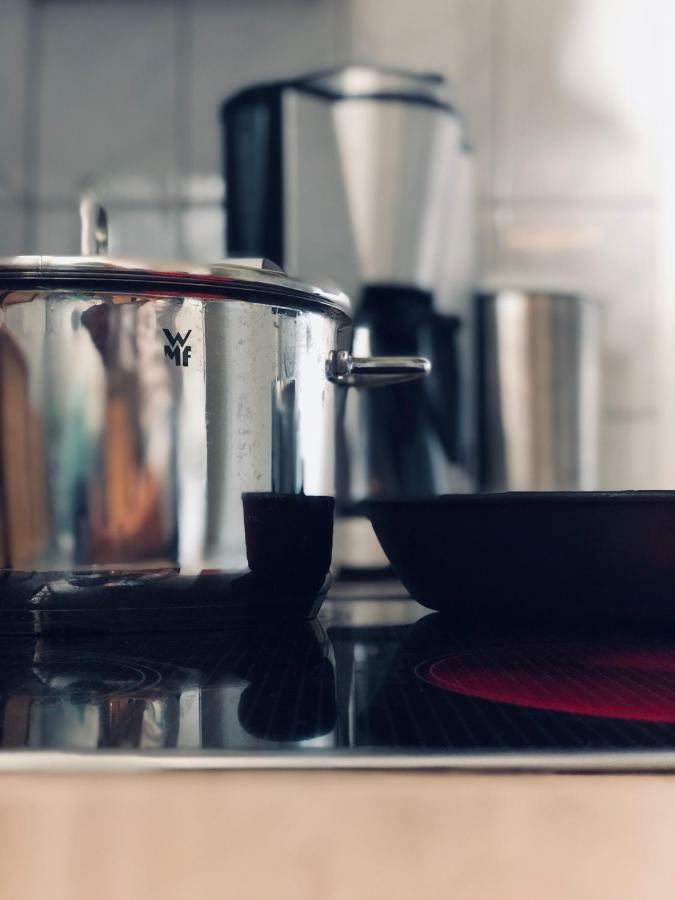 Parkplatz Und Balkon - Burberg'S Heimathafen In Wiesbaden Zewnętrze zdjęcie