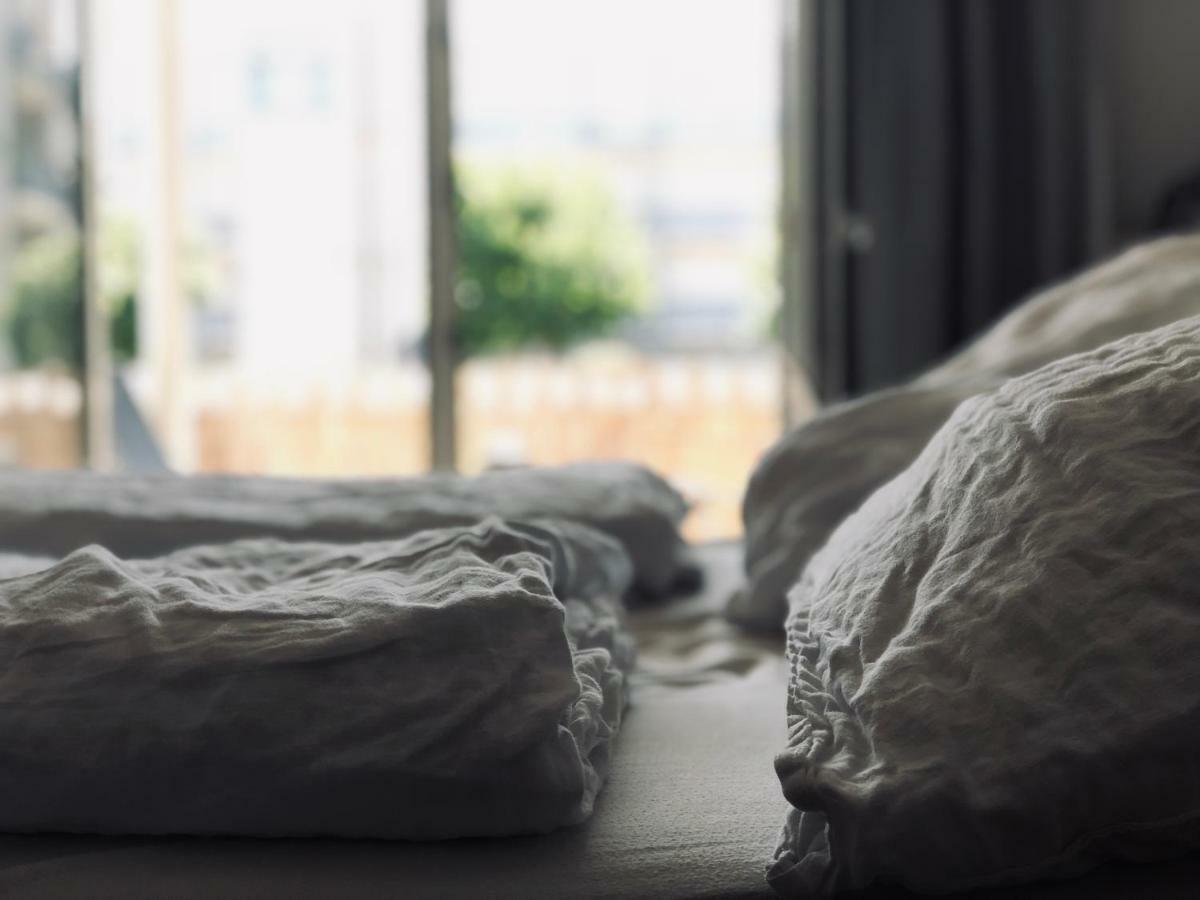 Parkplatz Und Balkon - Burberg'S Heimathafen In Wiesbaden Zewnętrze zdjęcie