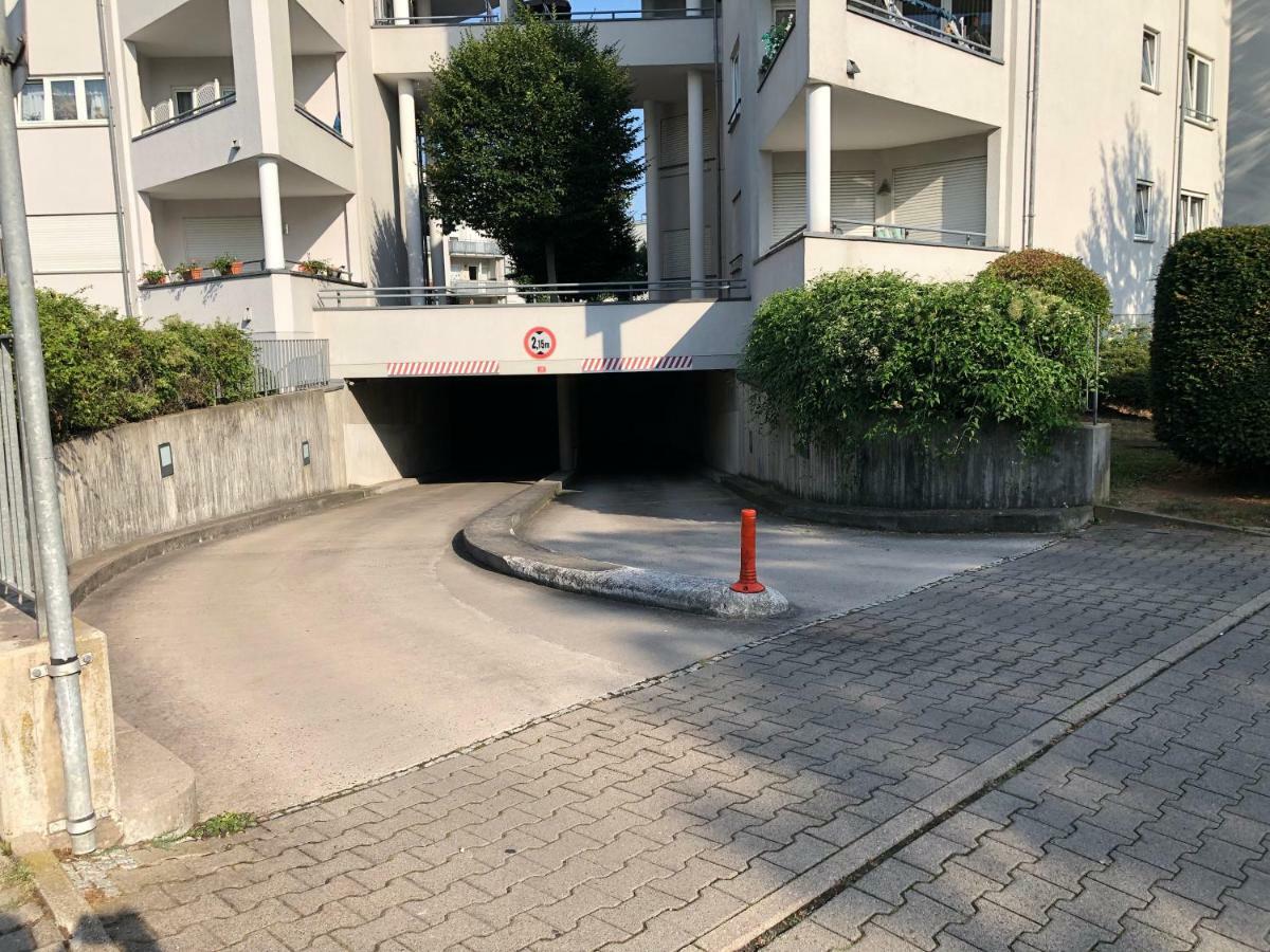 Parkplatz Und Balkon - Burberg'S Heimathafen In Wiesbaden Zewnętrze zdjęcie